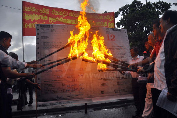 Protest against electricity tariff hike