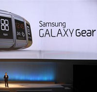 Samsung Elec says Gear smartwatch sales hit 800,000 in two months