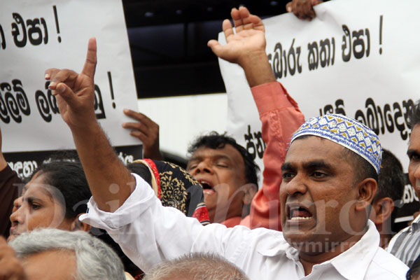 Video: Protest over Weliweriya killings