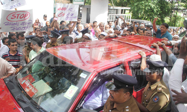 Thajudeen’s body being taken to JMO’s office