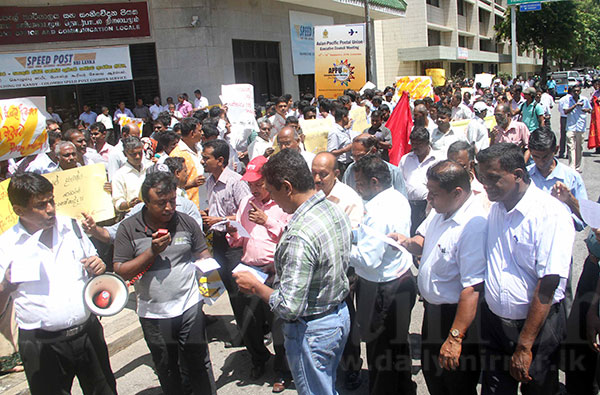 Postal service employees protest