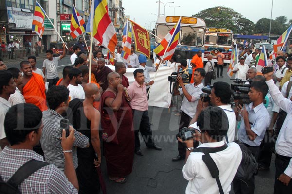 Video: Demo over cattle-slaughtering