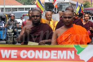 Protest over ban on Buddha statues in Iran