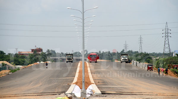 Colombo-Katunayake Highway nearing completion