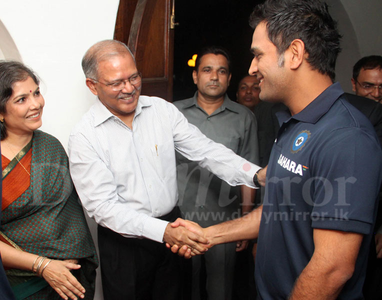 Indian team meets High Commissioner 