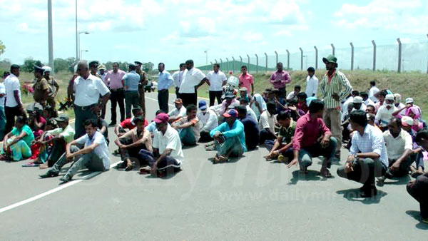 Protest against paddy storing