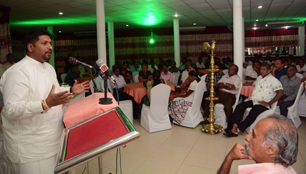 Attanagalla UNP activists felicitate Ruwan