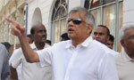 Video: Ranil stops demolition of old buildings in City