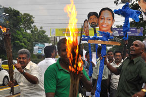 Another anti-hike protest in Seeduwa