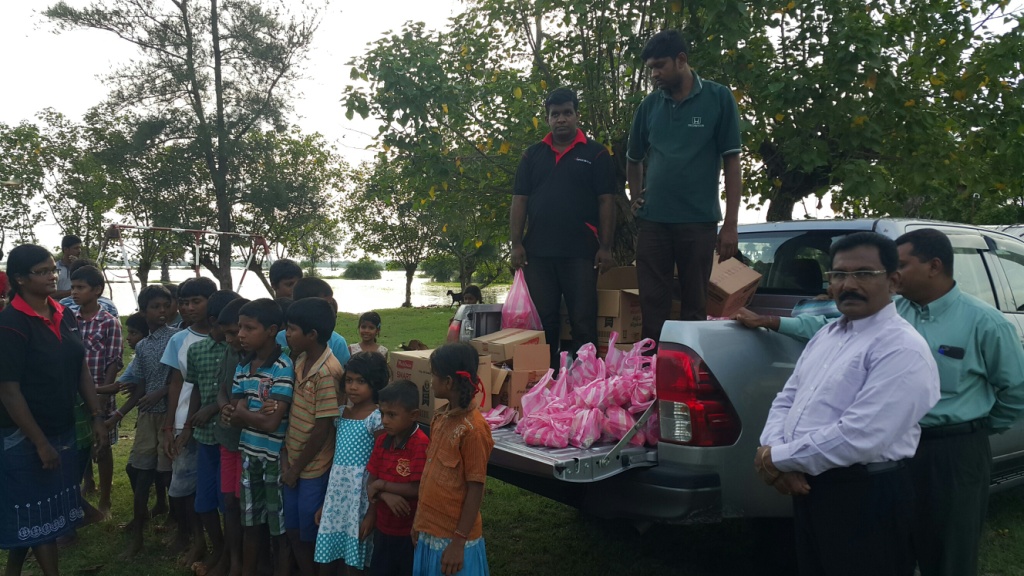 DFCC supports displaced flood victims in Jaffna and Vavuniya