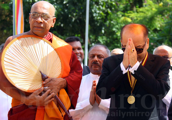 Thai Dy PM visits Temple in Kotahena