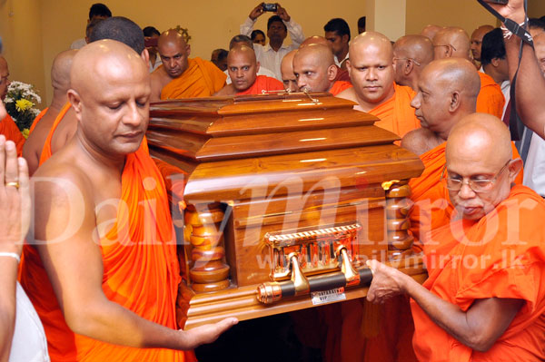 Asgiriya Prelate’s remains taken to Kandy