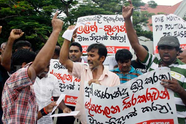 JVP dissidents protest