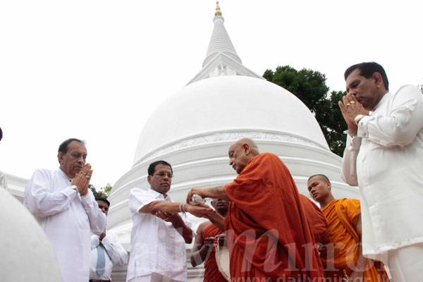 Common candidate meets Sobitha thera