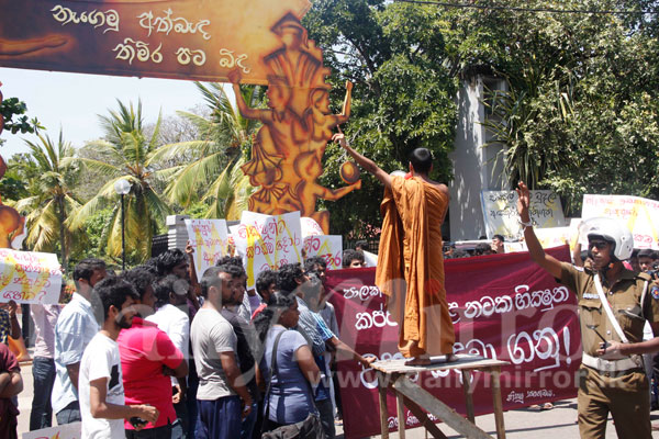 More places for Buddhist student monks