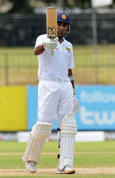 Mahela notches up 150