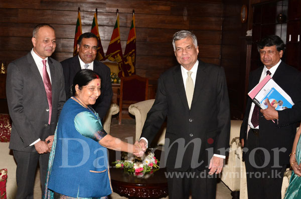 Video: Premier meets Indian Minister Sushma Swaraj