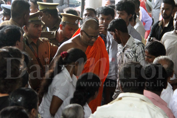 Ven Gnanasara Thera released and re-remanded