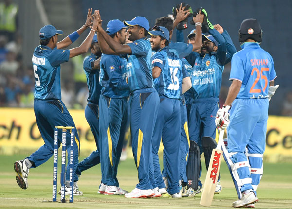 Sri Lanka bundle out India for 101