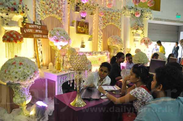 2016 Wedding Show exhibition opens