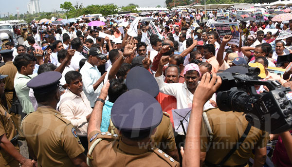 Protest by trade unions at Parliament Road 