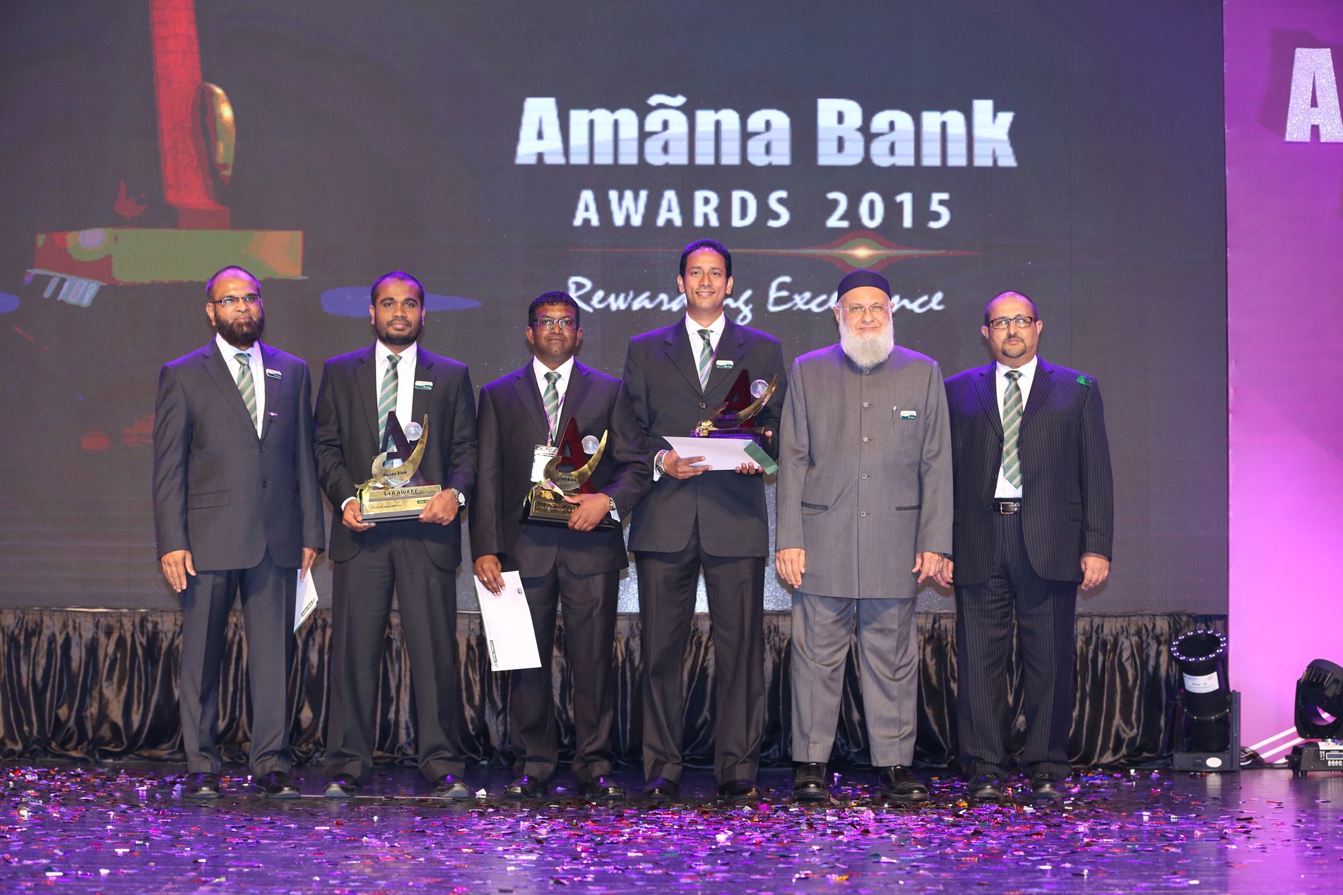 Amãna Bank holds inaugural Awards Day at NelumPokuna