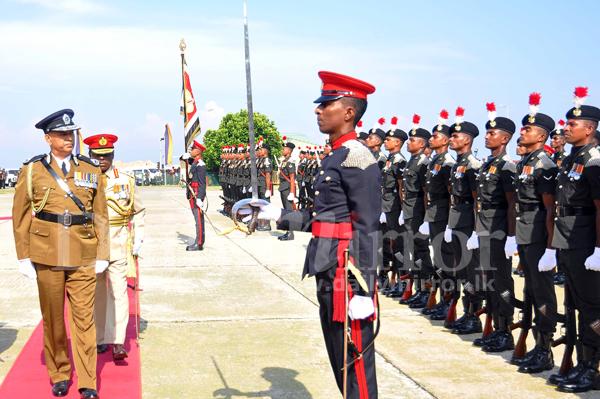 Guard-of-Honour by SL Army for outgoing IGP