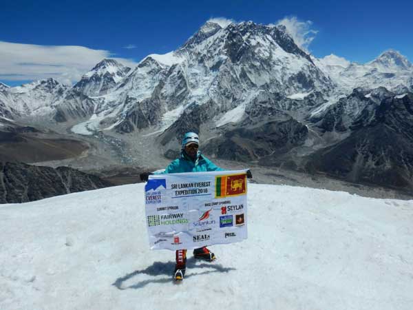 Expedition to Mount Everest - Jayanthiand Johann tackle the Khumbu Icefall and Trek to Camp 1