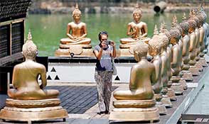 April tourist arrivals up 11.6% as Chinese tourists flock