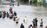 Robbery of flood victims