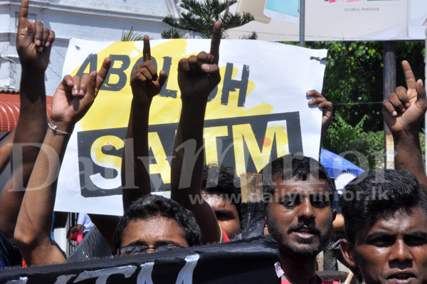 Undergrads protest in Fort