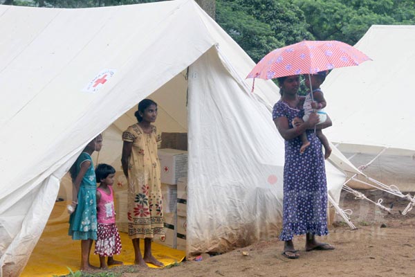  Tents for the displaced at Bulathkohupitiya