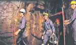 Protest by mine workers at Kahatagaha