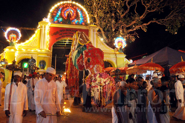 Kataragama Esala Perahera