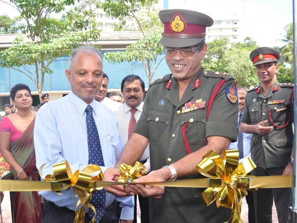 People’s Bank opens milestone 500th ATM at the Military Hospital, Narahenpita