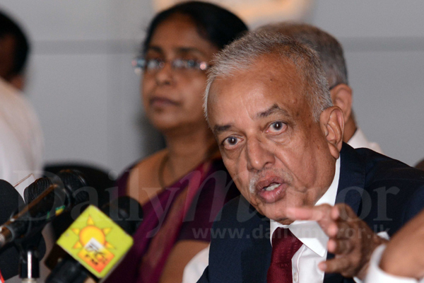 UNP, SLFP for trade agreements