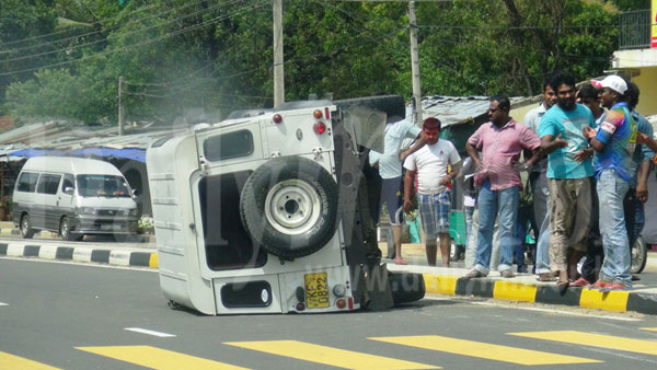 Braking causes PSD Defender to topple