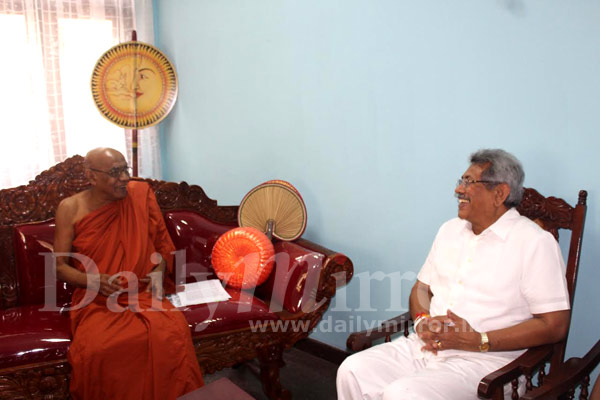 Video: Gota visits Gatambe Viharaya