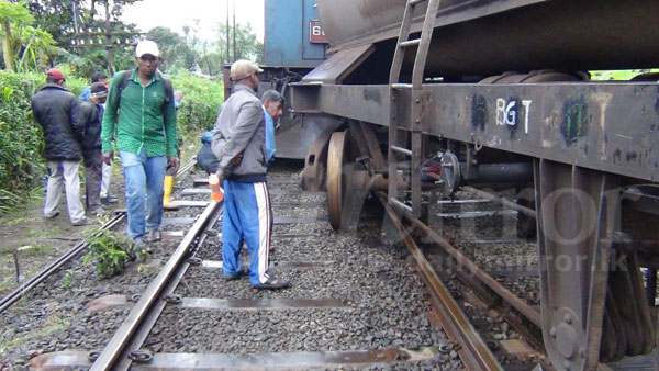 Derailment stops services on Main Line in up country