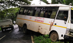 60 children hospitalized in bus accident