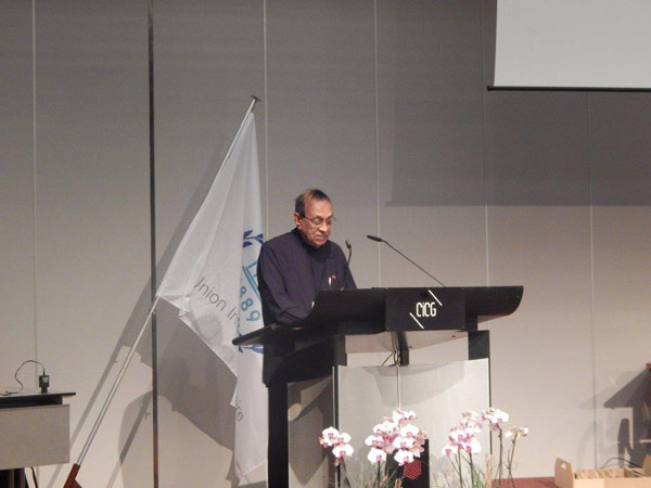 Speaker addresses IPU Assembly in Geneva