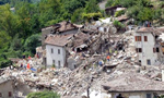 Powerful quake hits central Italy