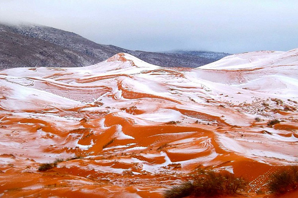 Snow falls in Sahara desert for only 2nd time in living memory