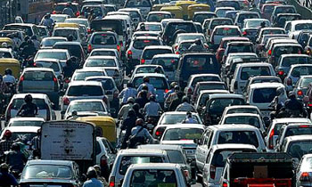 Students protest causes traffic in Fort