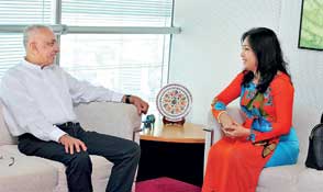 Malik meets Vietnamese envoy 