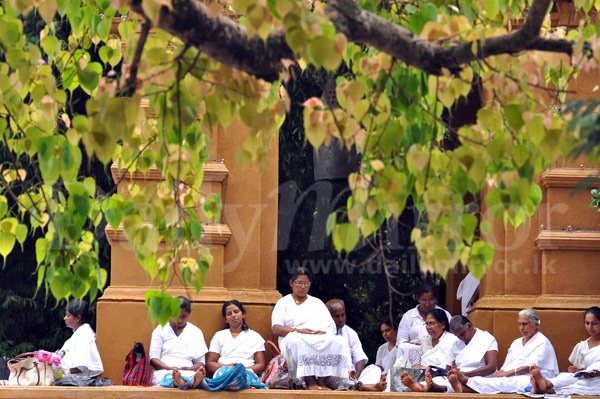 Religious observances at Kelaniya