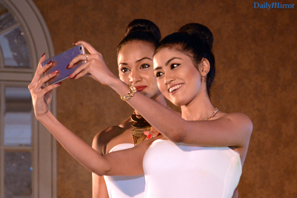 OPPO launches Selfie Expert F3 for mid-range market - Video