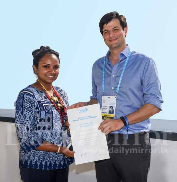 Kamanthi received Int'l Award