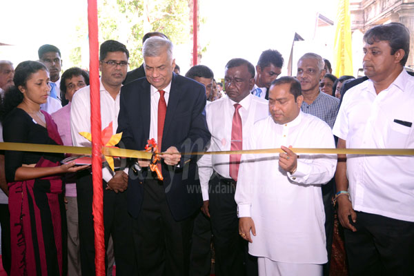 PM opens Colombo National Education Book Fair