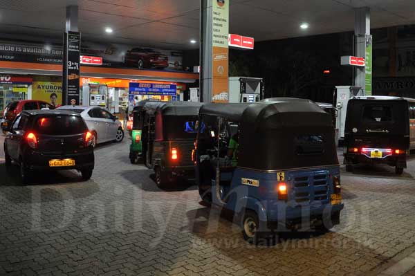 Long vehicle queues outside filling points